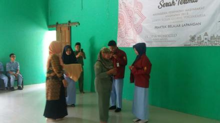 STIKES SURYA GLOBAL TERJUNKAN 150 MAHASISWA DI DESA WONOLELO